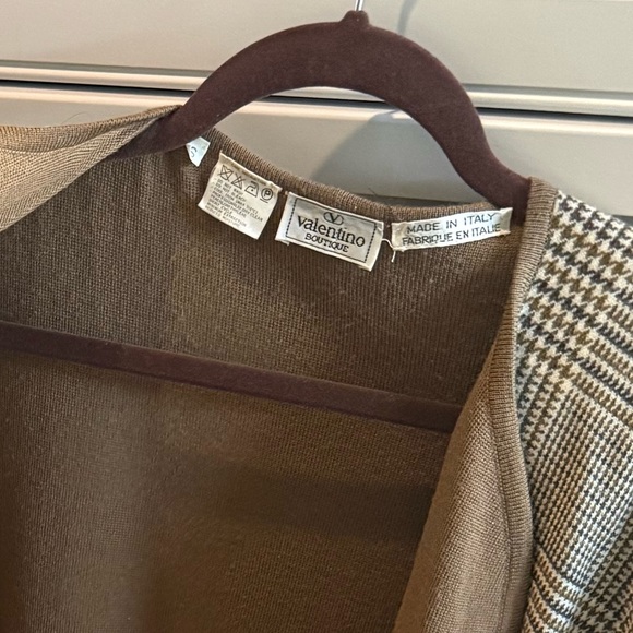 Valentino vintage beautiful  Brown Knit Cape, Fits anyone - Picture 10 of 10